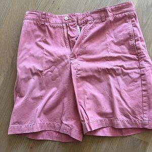 Pink vineyard vines shorts
